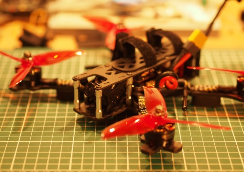 DIY : mettre une batterie plus puissante dans son drone